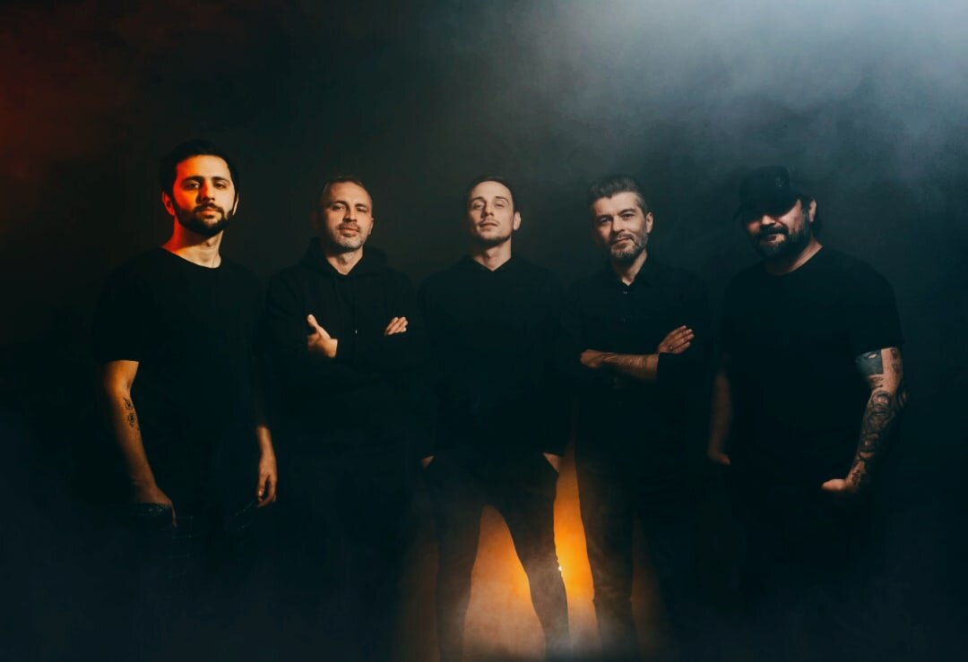 Группа играет в жанрах прогрессивный рок, ню-метал и альтернативный метал.