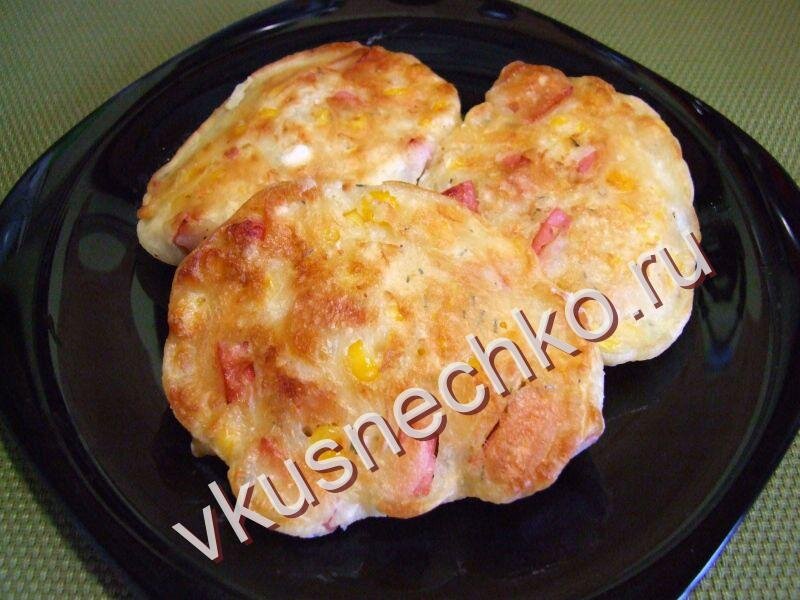 Как приготовить лепешки с кукурузой и колбасой, пошаговый рецепт с фото.