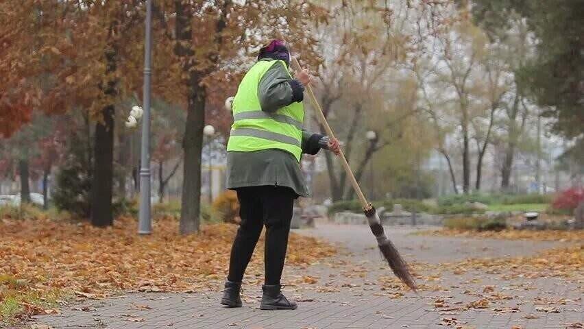 На свадьбе подруга очень просила Милену не прописывать мужа в квартире...