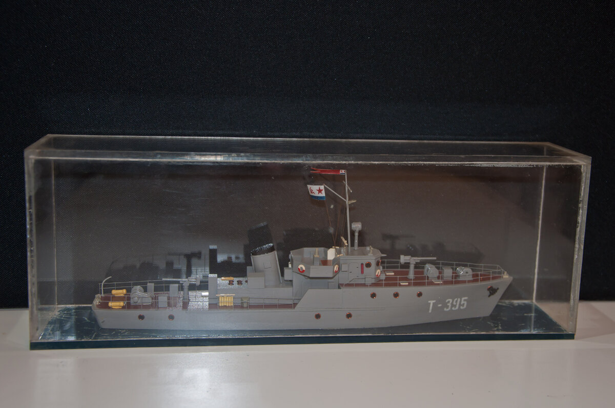 Тральщик Т-395 (модель), командиром которого был назначен И.П. Суханов в 1951 г. (из личной коллекции А.А. Терехановой).