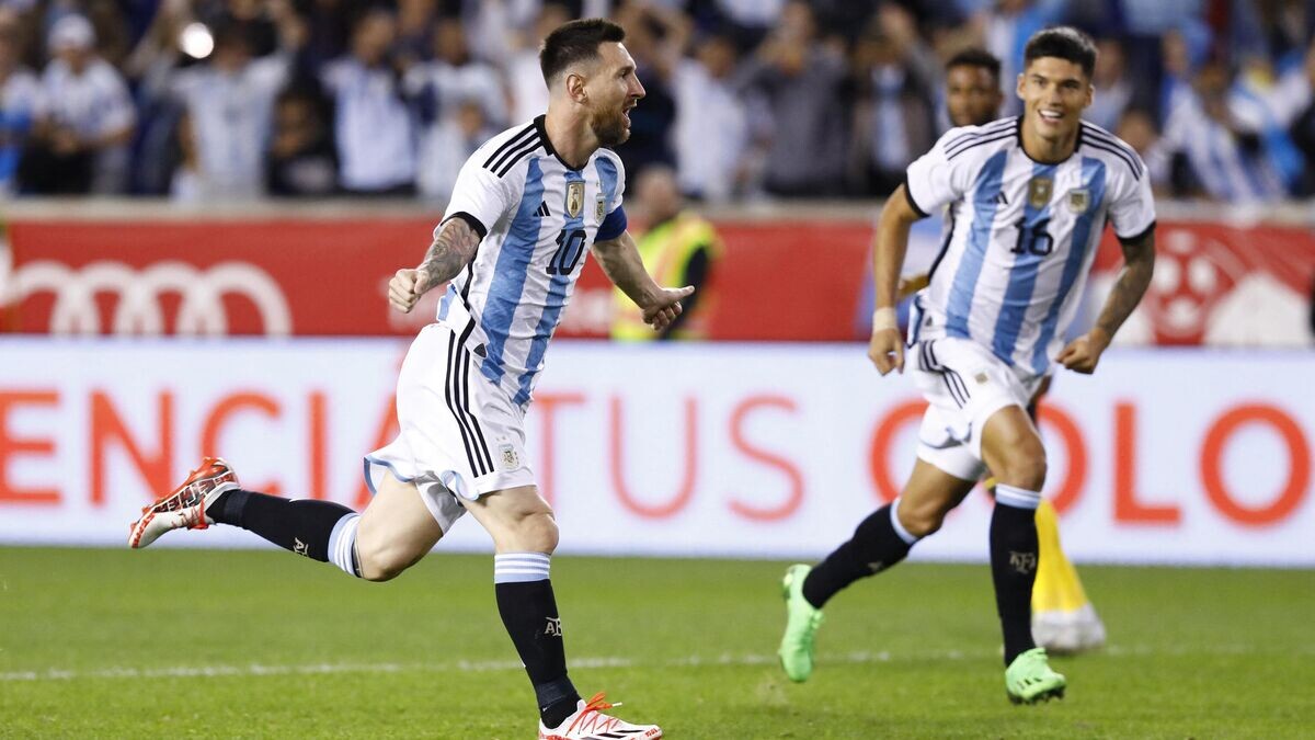    Лионель Месси© AFP 2022 / ANDRES KUDACKI