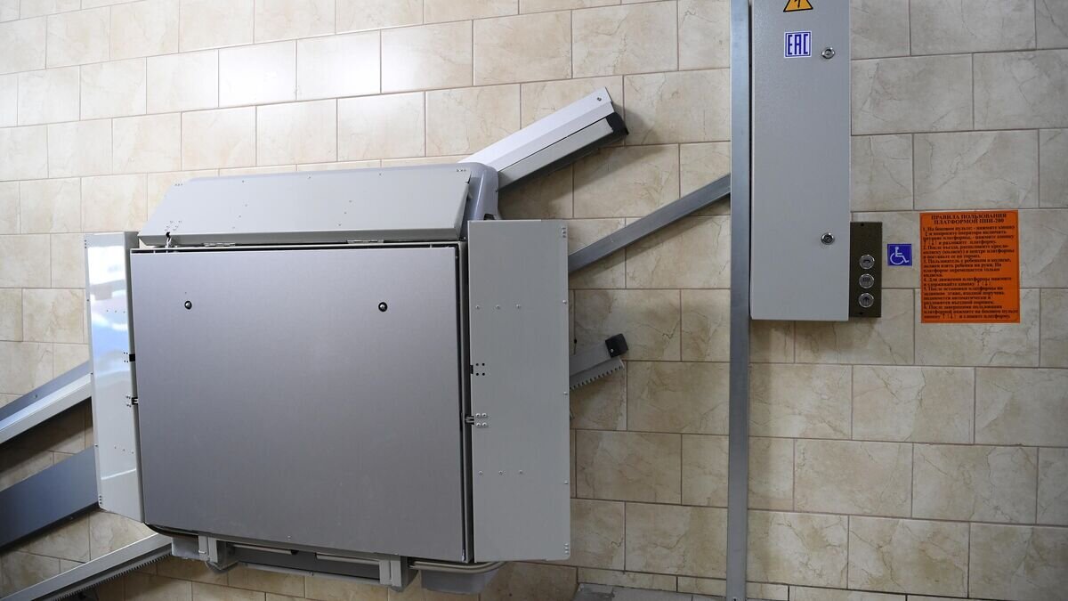    Подъемник в жилом доме №6 по улице Коштоянца© РИА Новости / Алексей Майшев