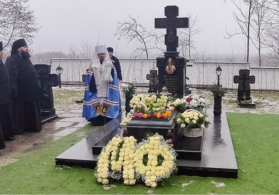    На могиле Филарета освятили памятник. Фото: church.by