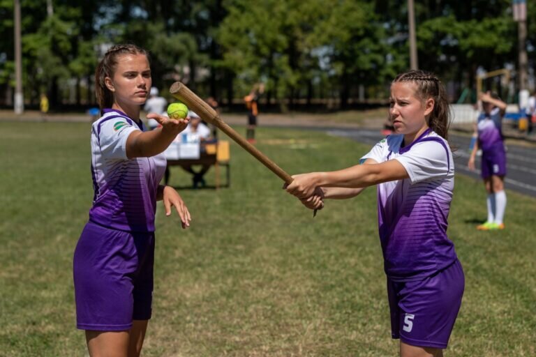    Оренбургских школьников обучат игре в русскую лапту Марина Шарт