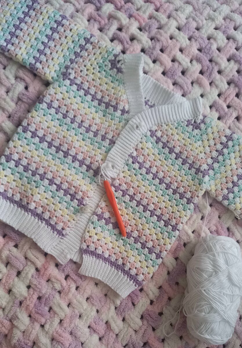 Кардиган детский по мотивам бабушкиного квадрата из полухлопка.