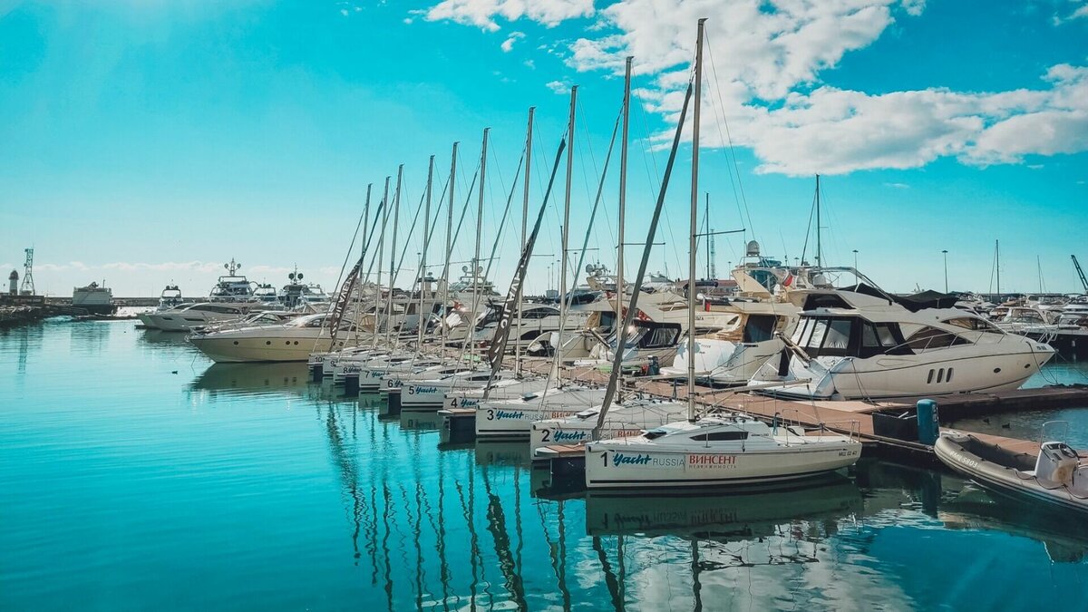     ГУ МЧС по Нижегородской области выступило инициатором законопроекта, по которому водным инспекторам разрешат штрафовать и отправлять на спецстоянку маломерные суда. Изменения в областной закон во втором чтении приняли депутаты Заксобрания 26 января.