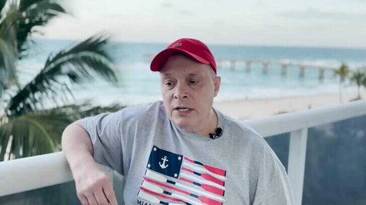     Продюсер из Ставропольского края Андрей Разин заявил, что в США нанял специального агента для расследования причин гибели певца Юры Шатунова, говорится в видеообращении.