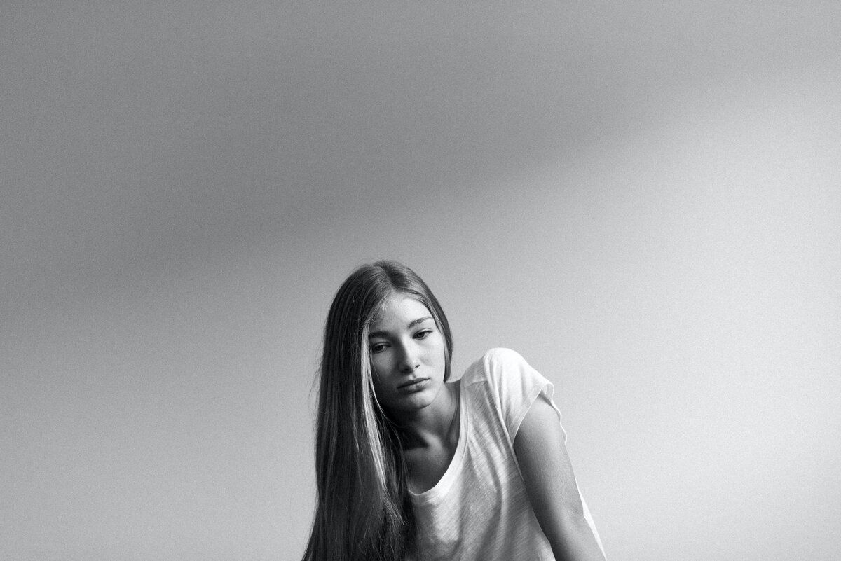 "Ищу хорошую ведьму", Екатерина Широкова. Фото Ilona Panych Unsplash