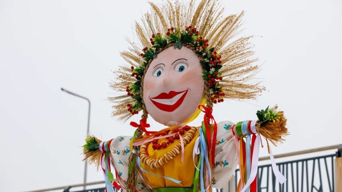     Жители Тюменской области делятся в социальных сетях фотографиями празднования Масленицы. Народные гуляния прошли сегодня во всех населенных пунктах региона.