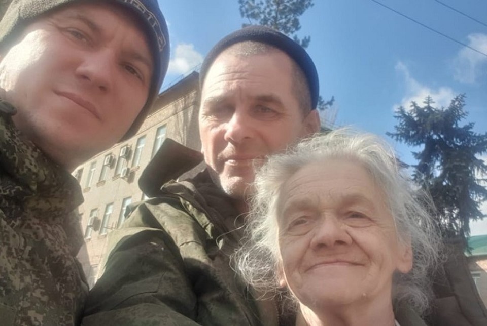     В свой день рождения Наталье устроили сюрприз - организовали встречу с сыном и внуком Фото: ОНФ Хабаровского края