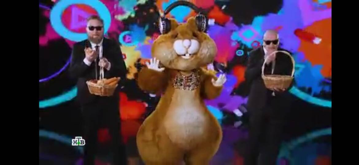 а4 шоу маска золотая белка