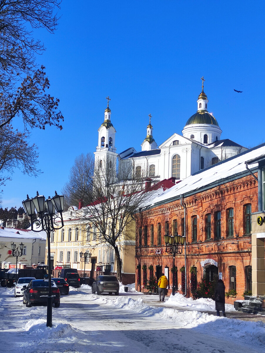 Мы оформляли карты в Витебске, потом пришлось продолжить в Минске. Поэтому настоятельно рекомендую всё делать сразу в Минске.