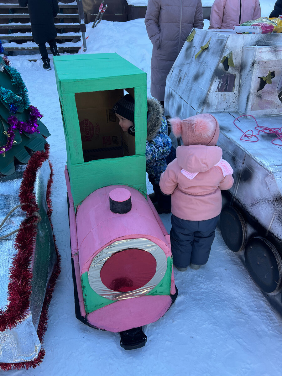 Безумные сани в Ухте. Сани паровоз. 