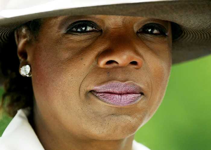 Опра Уинфри - телеведущая и филантроп, которая открыто говорила о своем опыте борьбы с тревожными атаками. (Фото Alex Wong / Getty Images. https://www.forbes.ru/forbes-woman)