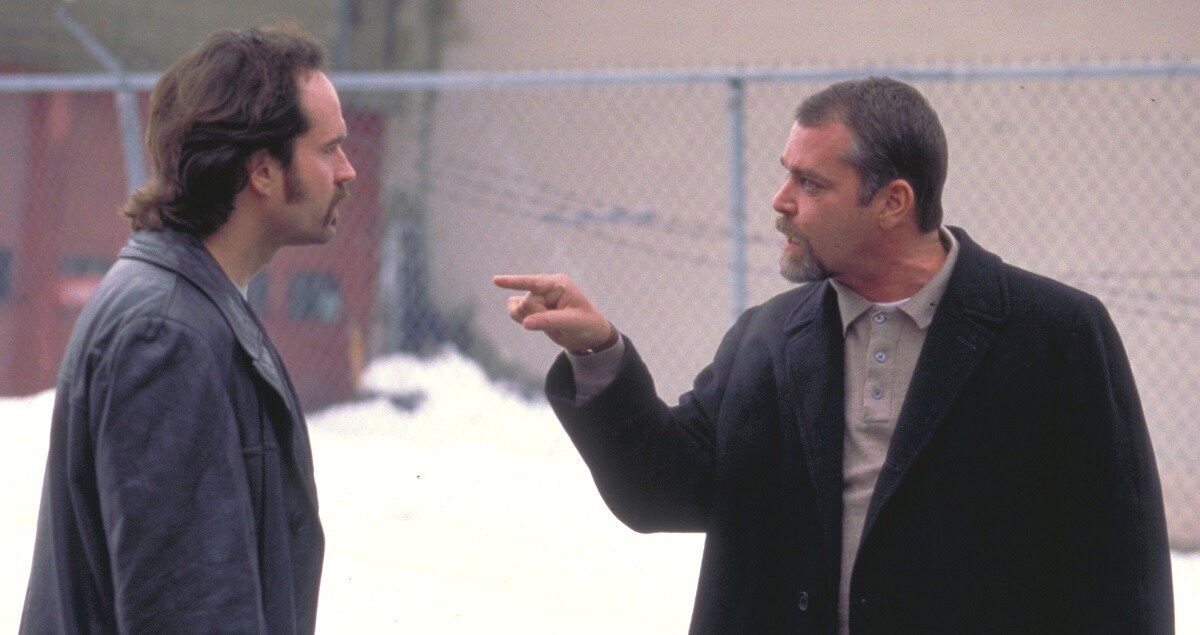 - Вау! Рэй Альфредыч, какой у вас безумный взгляд, аж страшно стало. - А вот сыграл бы ты хоть раз гангстера на пару с Джо Пеши, он и тебя такому взгляду научил бы! 