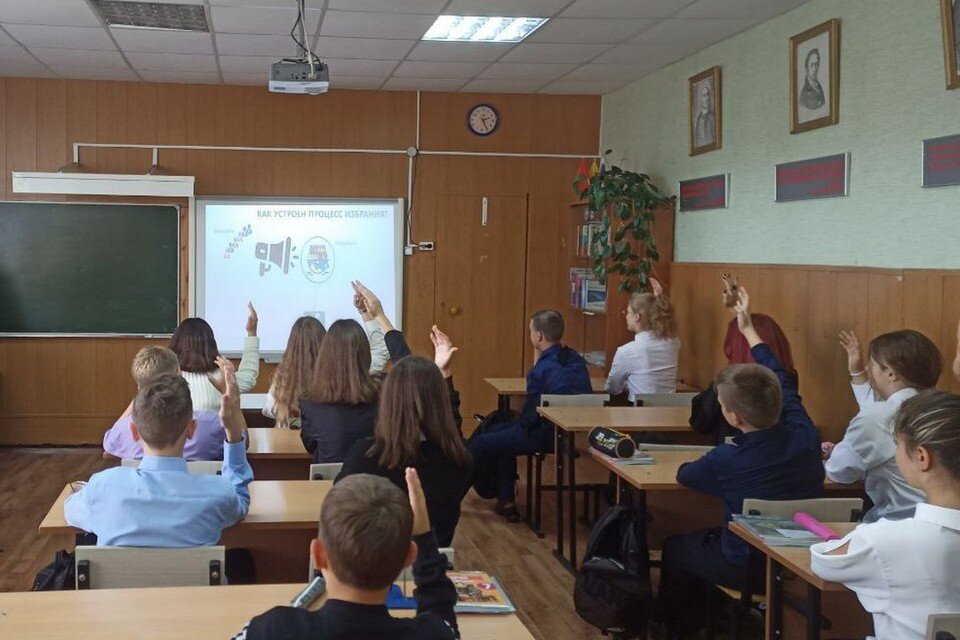     В Липецкой области в 2023 году работу получат девять тысяч подростков Алина ПАЛАГИНА