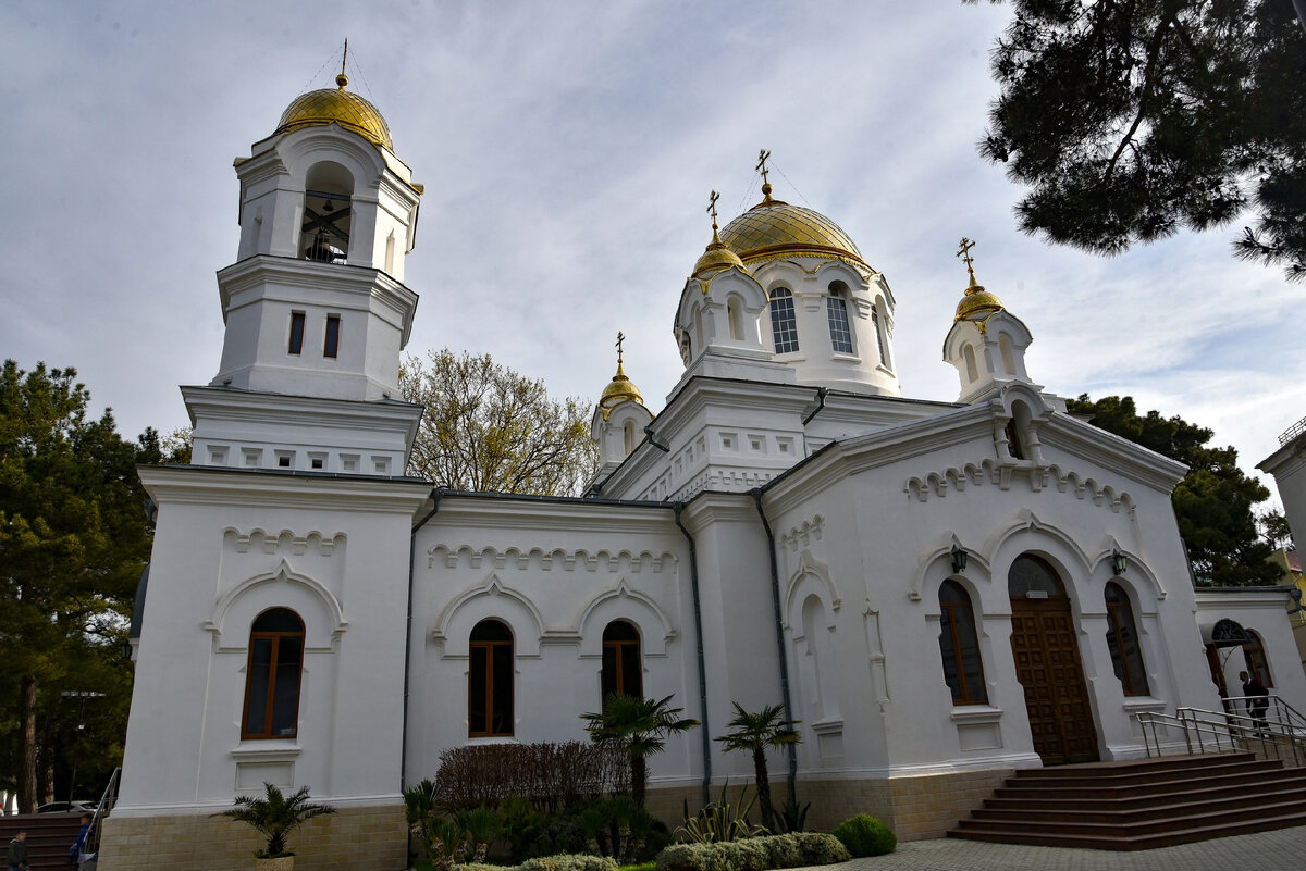 Свято-Вознесенский собор г. Геленджик ул.Первомайская 4а (центр города) фотография : wakulenko 