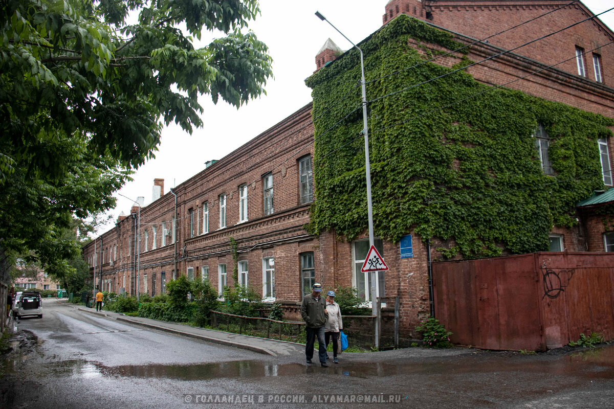 Во Владивостоке много таких каменных домов, кстати. Фото: из личного архива