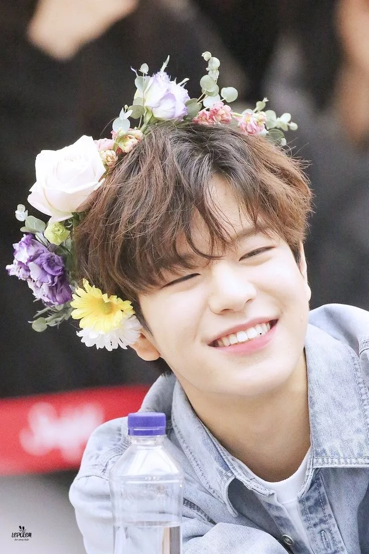 Покажи сын мина. Ким сынмин stray kids 2020. Хёнджин и сынмин. Покажи сын мина. Ким сынмин.