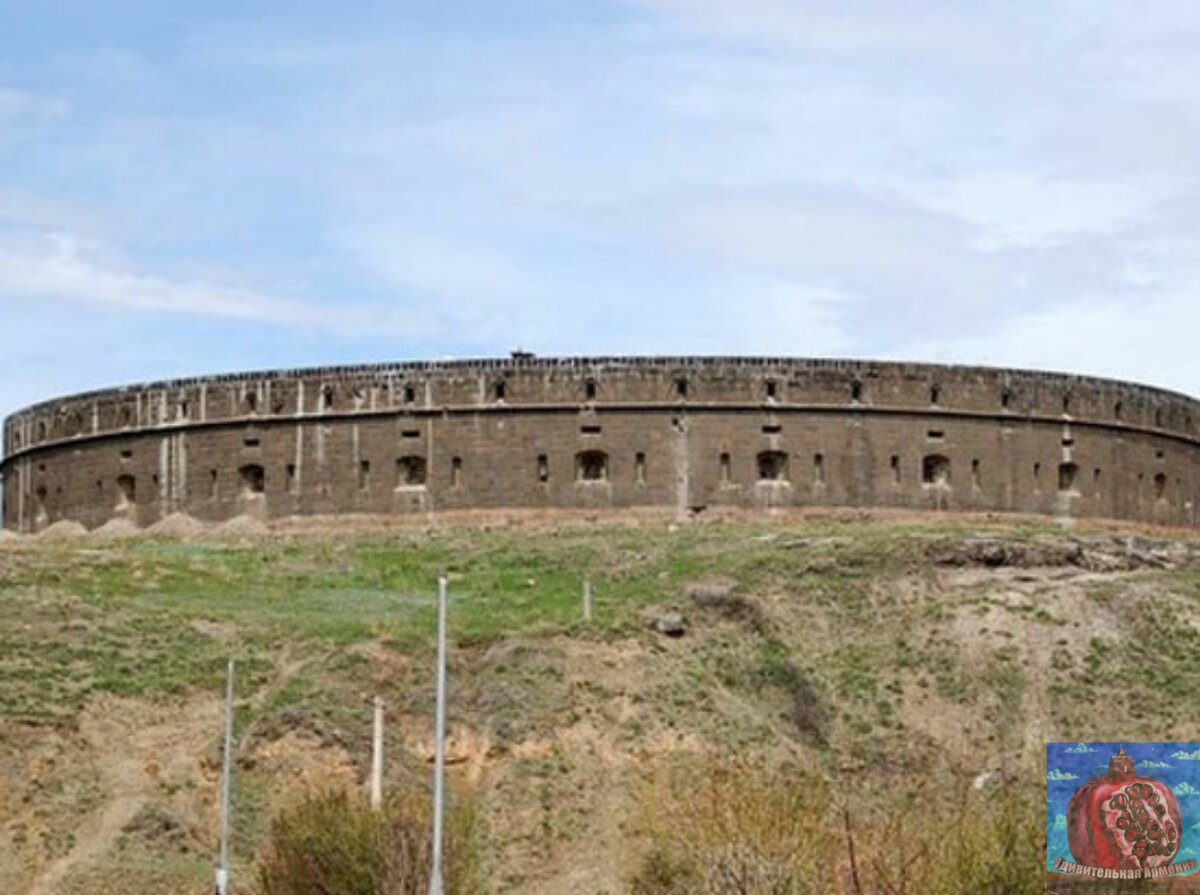 Армения Гюмри 102 база большая крепость