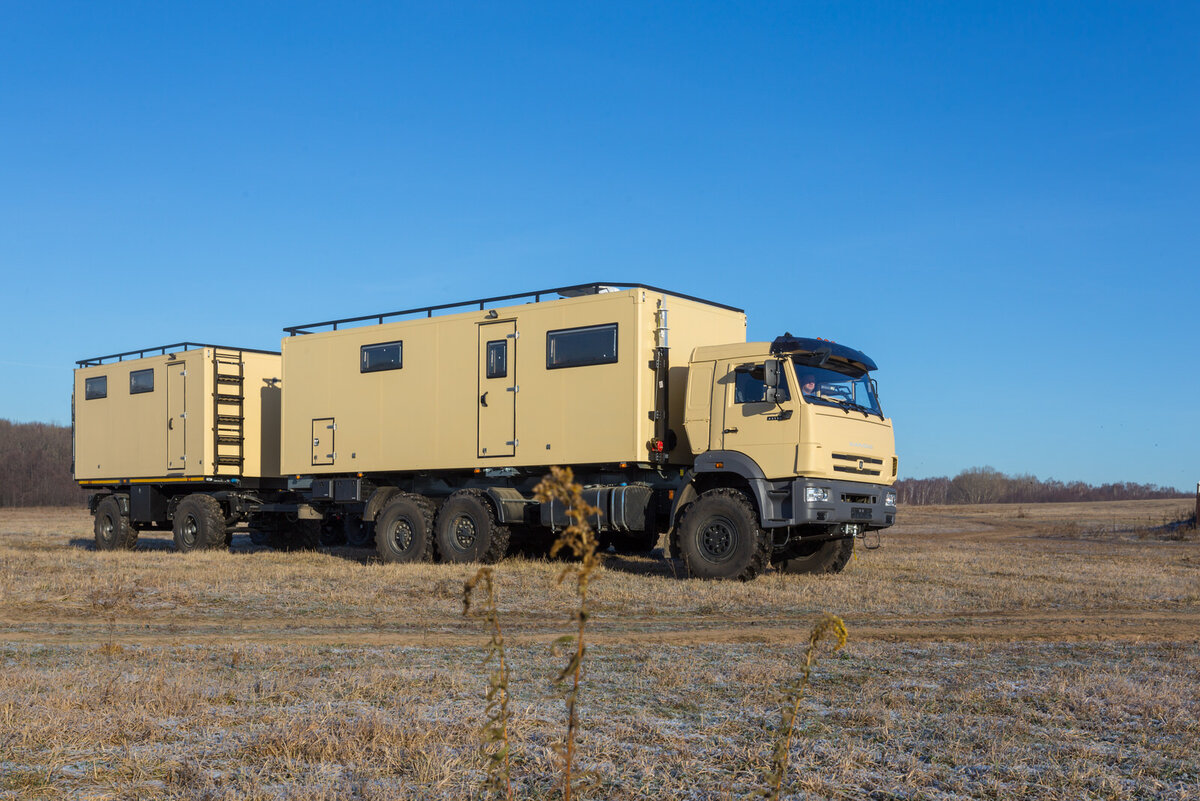Автодом на базе КАМАЗ 43118 с жилым прицепом 