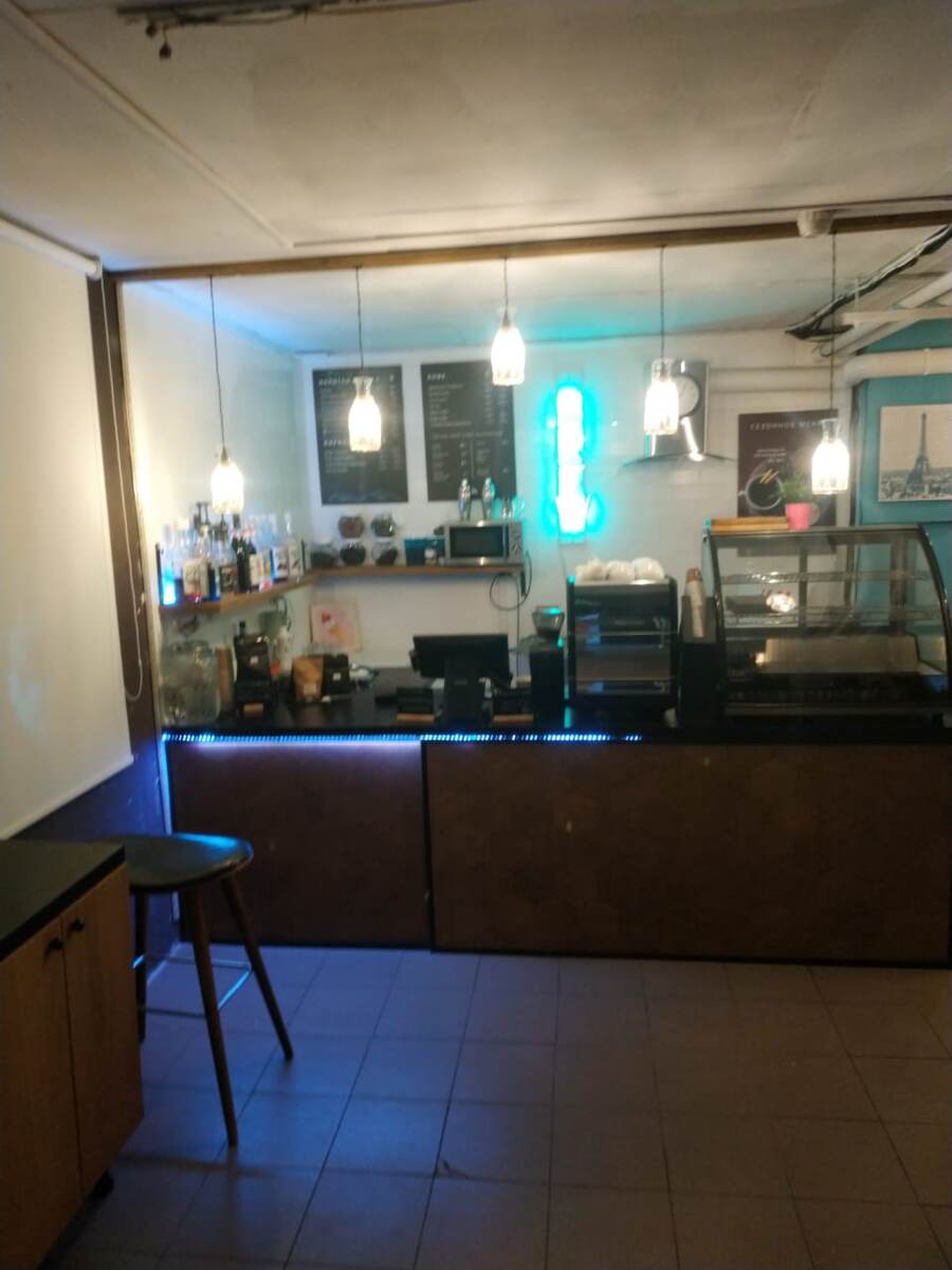 Что было «до» страшно показывать, но и после уже чуть лучше. Фото сделано после 12 часов работы.