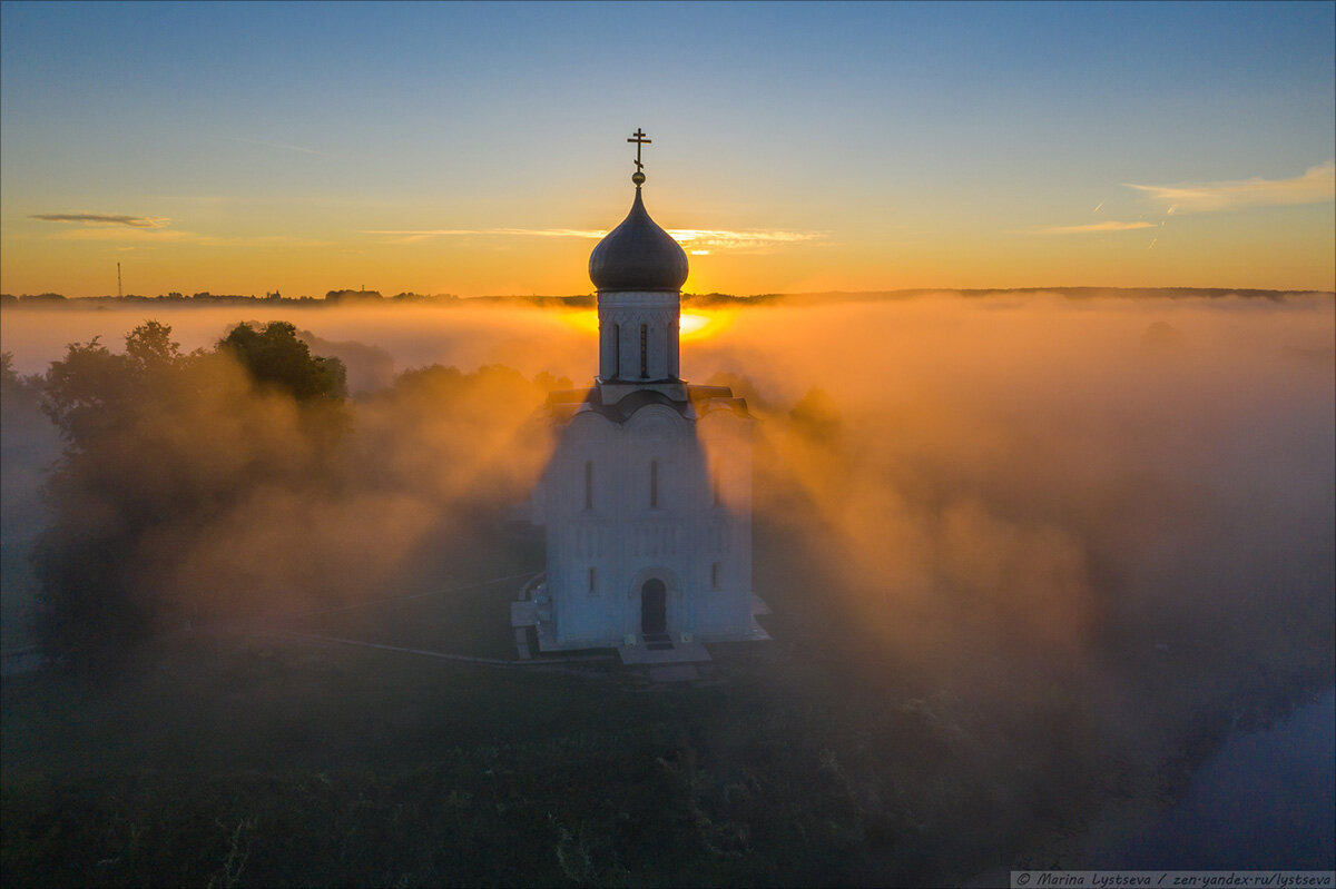 Зимний рассвет с храмами без тумана