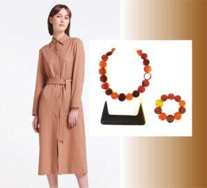 «Шайбочки», «таблетки», «плоские» – как только не называют покупатели тонкие бусины за их необычный вид. Прозрачные настолько, что виден даже соединяющий их тросик, они навевают мысли о сладких карамельках на палочках. Помните, как в детстве бабушка делала такие из сахара и воды?