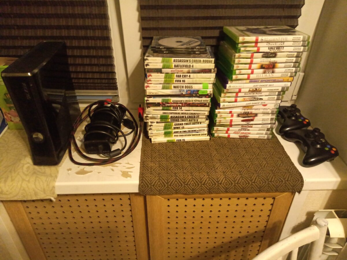 Я люблю консоли, не разделяю их на лучшие или худшие, главное в любой консоли, она дает нам доступ к миру интерактивного искусства, а дальше все зависит от восприятия пользователя. 