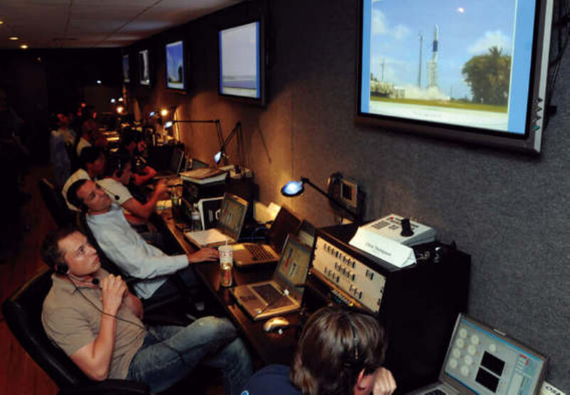 Офис Маска чертовски похож на обычную шарагу Взято из открытых источников 