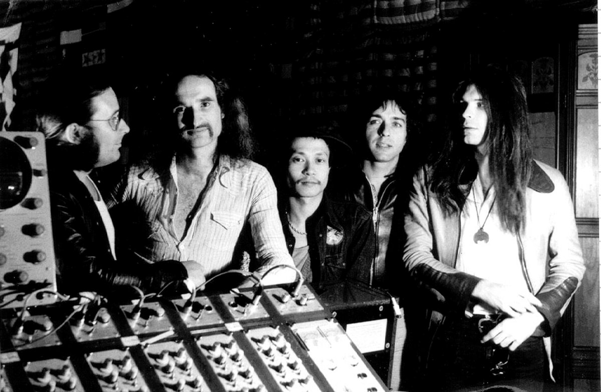 фото: https://www.electronicbeats.net/the-feed/tell-new-book-kraut-pioneers-can-will-released/