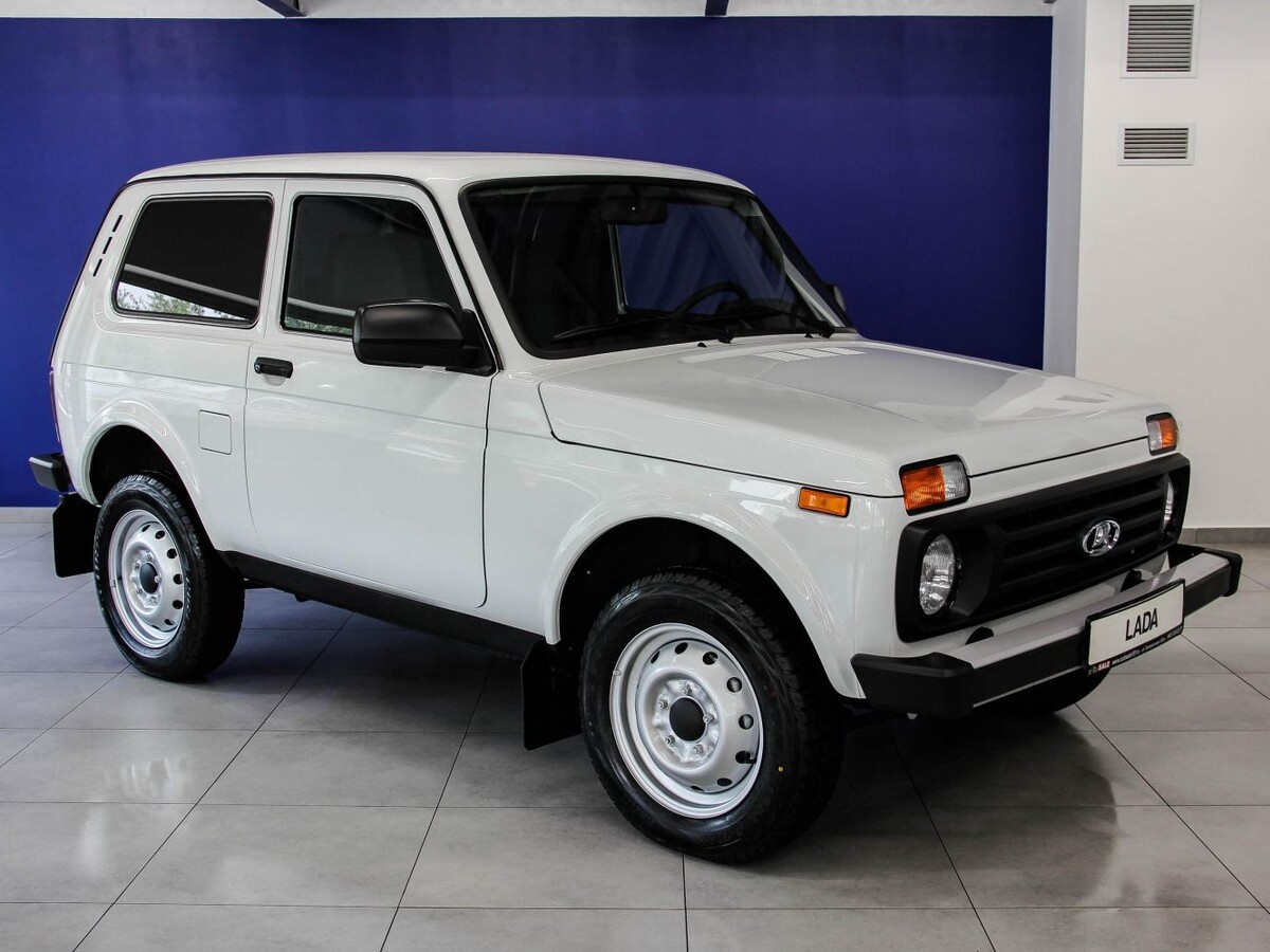 Но, к сожалению, как-то не особо собирается серьезно модифицировать или улучшать Ниву. "А зачем? Продается и ладно! "