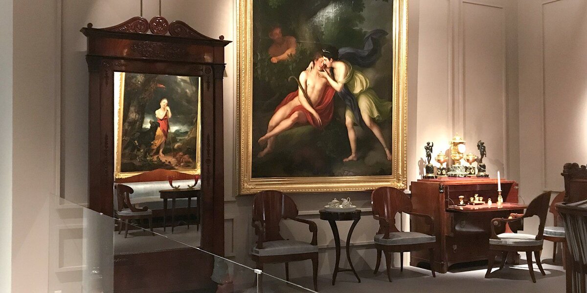 Парадная опочивальня