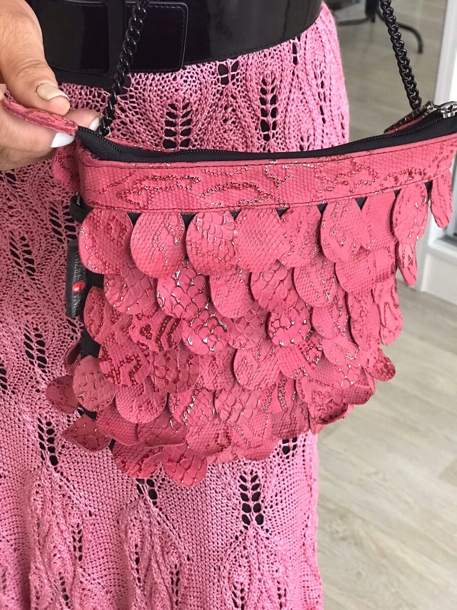 Кожаные сумки с чешуйками. Ателье Ирины Берзиной. (смотри галерею).