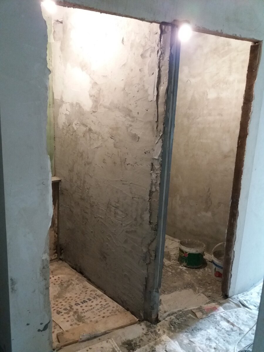 Процесс оштукатуривания стен