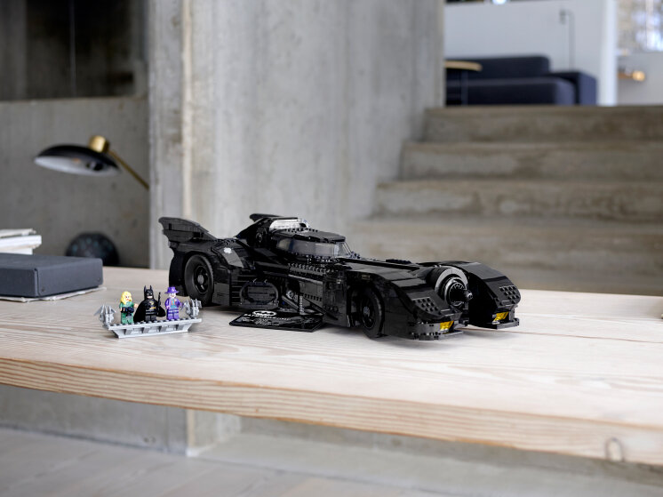 1989 Batmobile™ (76139)