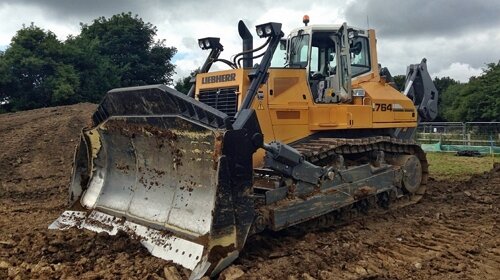 Просто бульдозер. На таком Михалыч работает... 