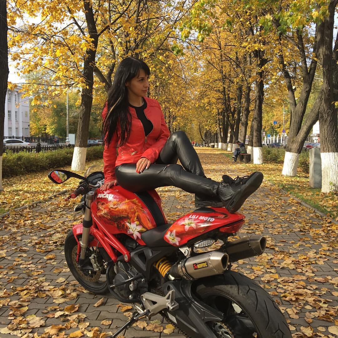 Прислал в комменты @fotokoot 