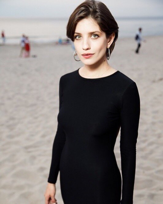 Российская актриса театра, кино, телевидения и дубляжа, 33 года.