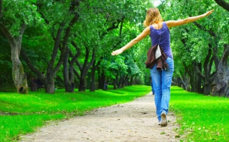Ходьба укрепляет здоровье, но с какой скоростью лучше ходить? 