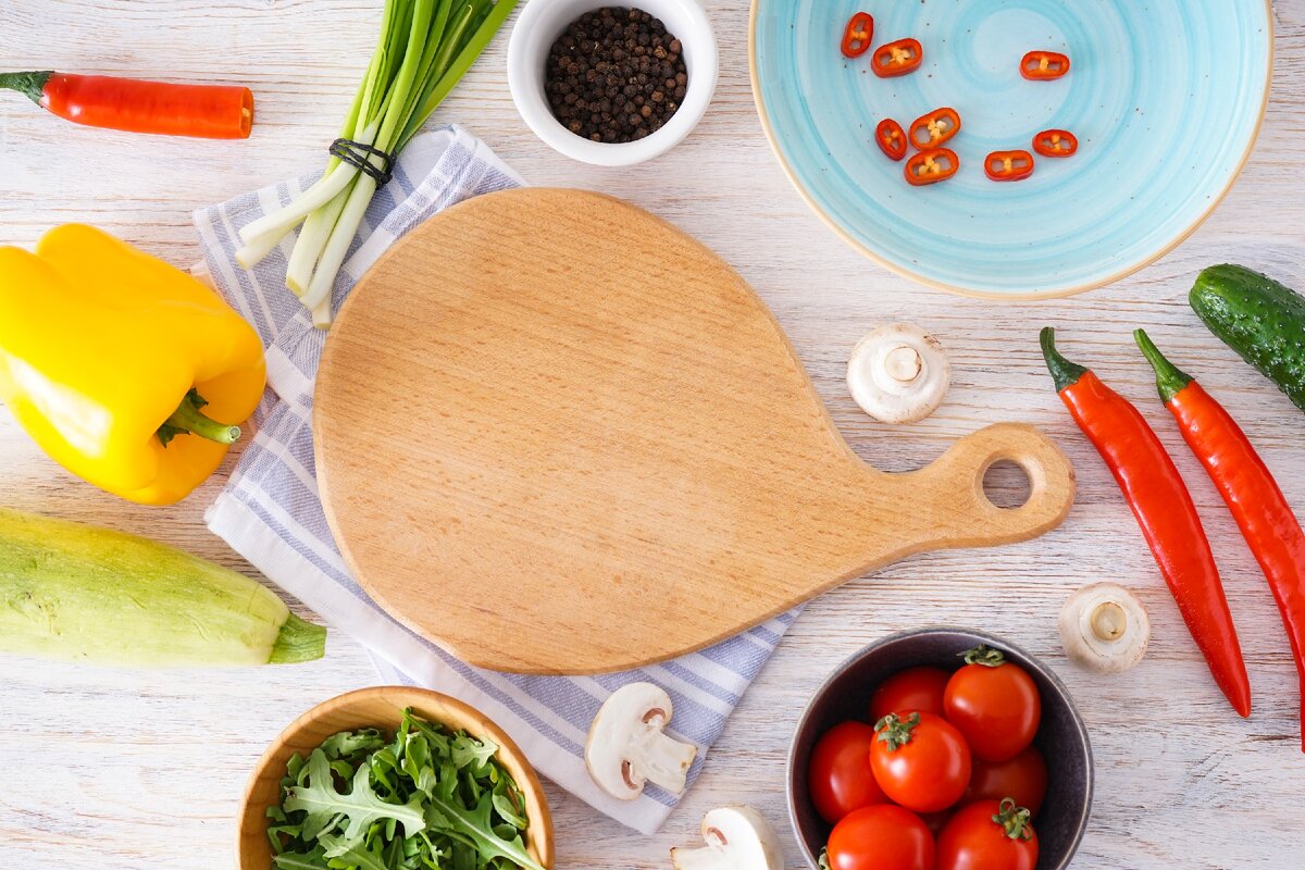 Салат с курицей и грибами.