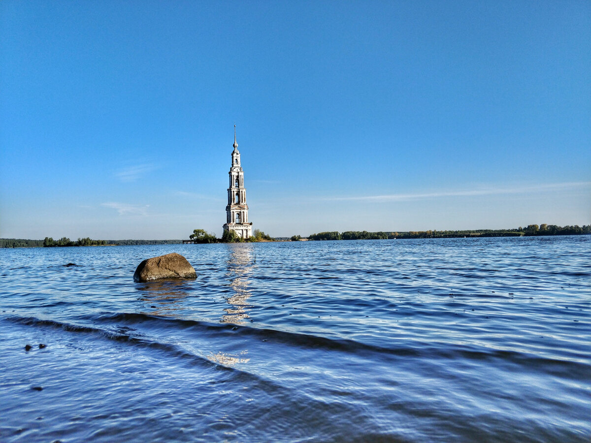 Рыбинское водохранилище фото под водой