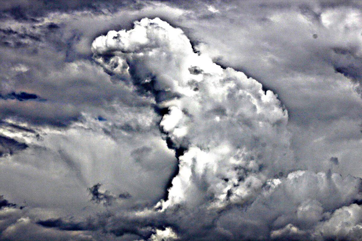 «Горе! Горе! Крокодил Солнце в небе проглотил!»