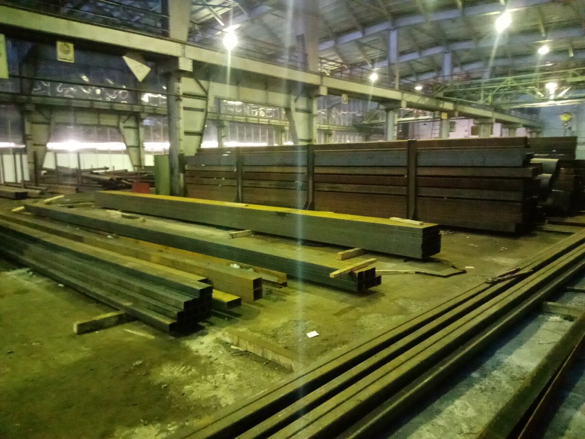 Небольшая часть склада.