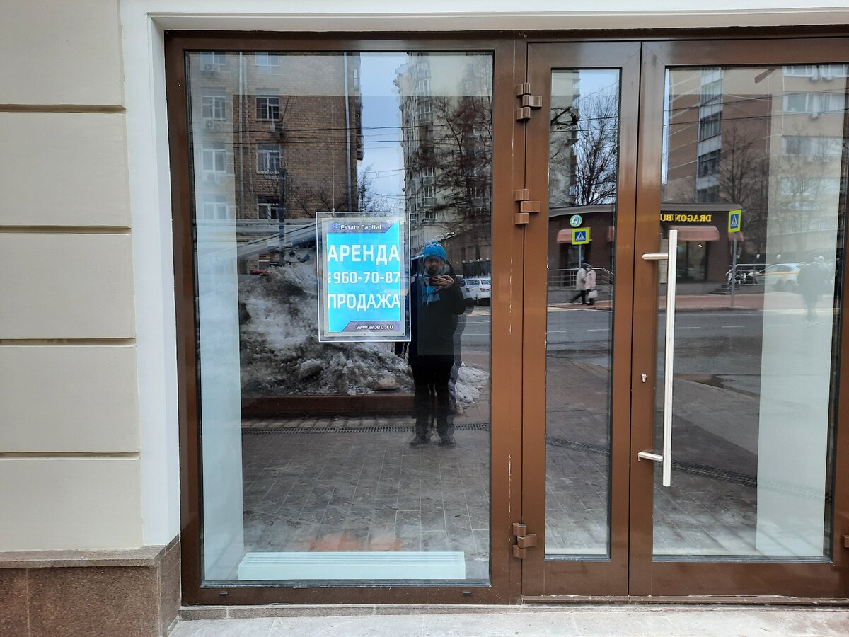 Это в начале улицы Фридриха Энгельса.