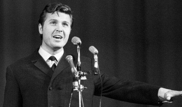 Лев Лещенко на сцене