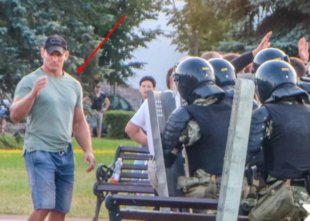 Алексей Кудин в рядах протестующих