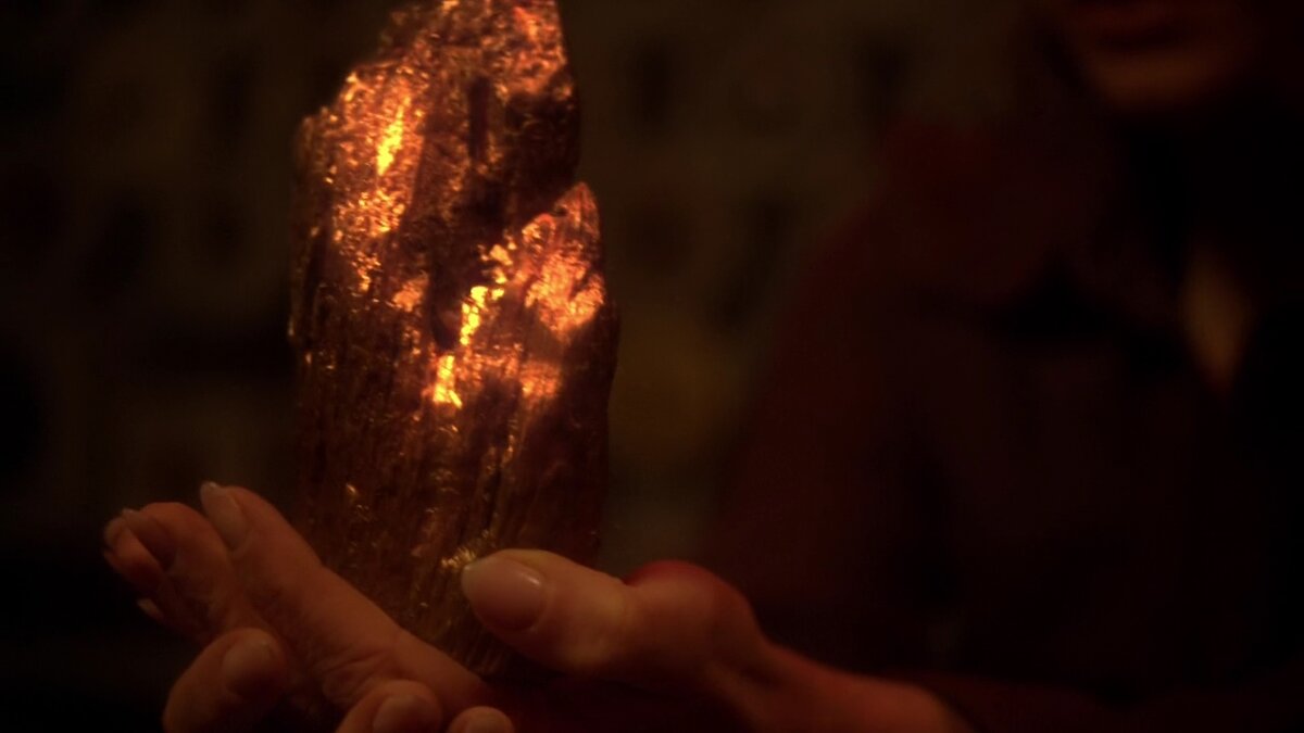 Часть Ковчега Завета( 14 серия 11 сезон "Сосуд")