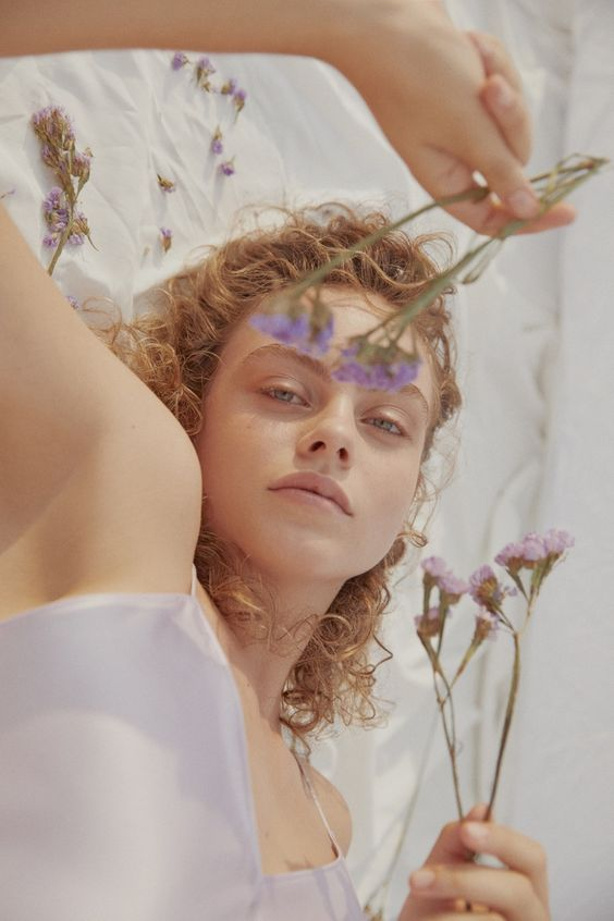 Фото с сайта: https://www.fashiongonerogue.com/