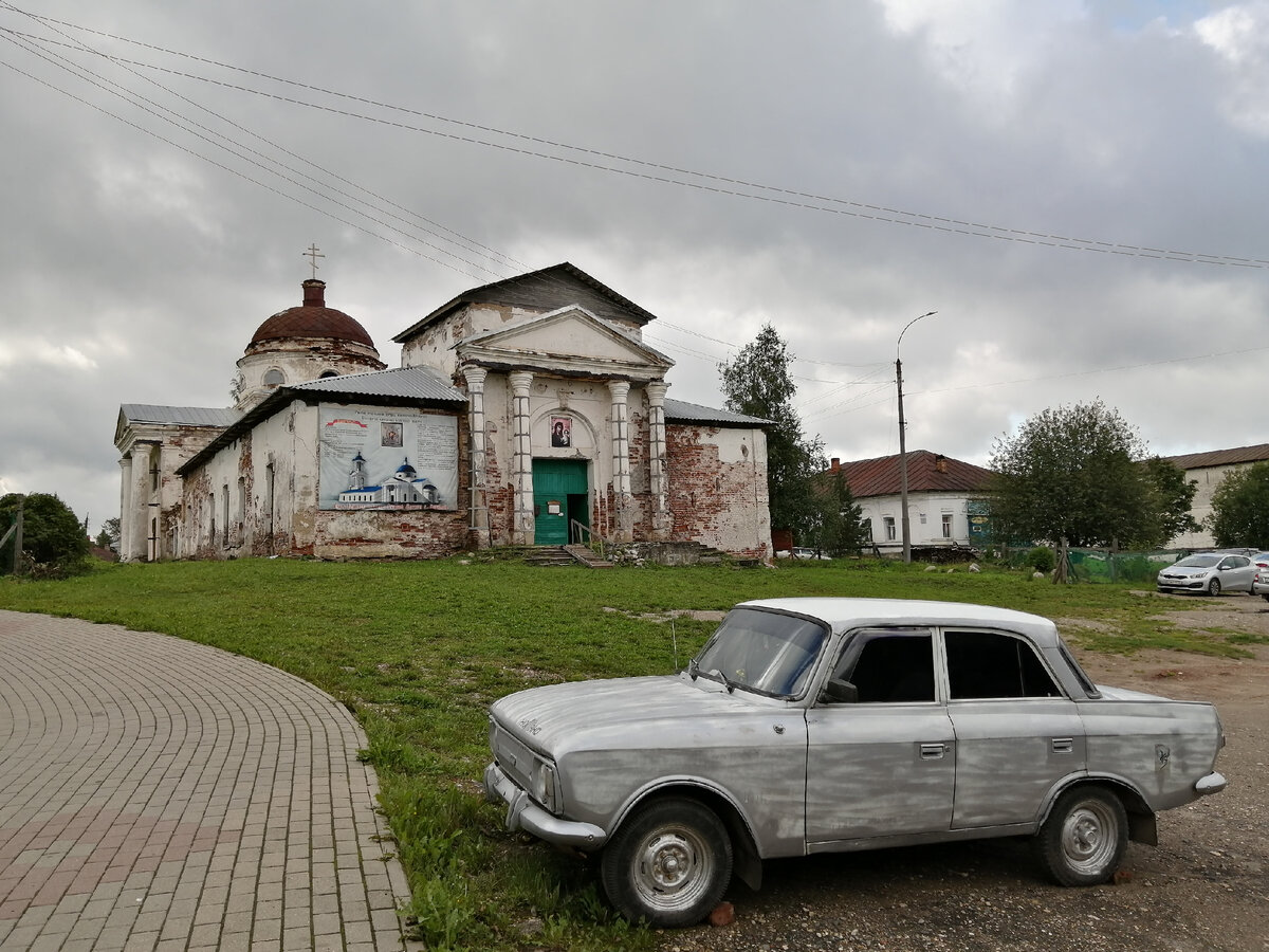 Местный антураж города Кириллова. Фото автора